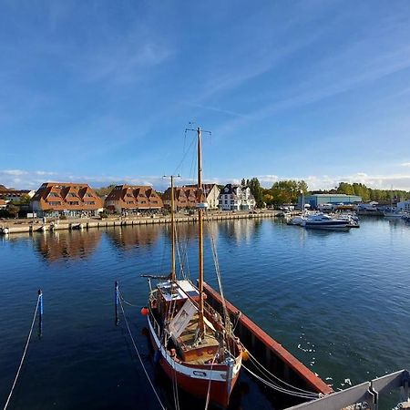 Ferienwohnung Hafenblick Wiek auf Rügen Exterior foto