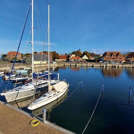 Ferienwohnung Hafenblick Wiek auf Rügen Exterior foto
