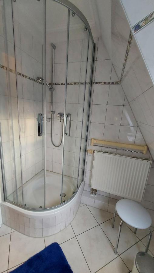 Ferienwohnung Hafenblick Wiek auf Rügen Exterior foto