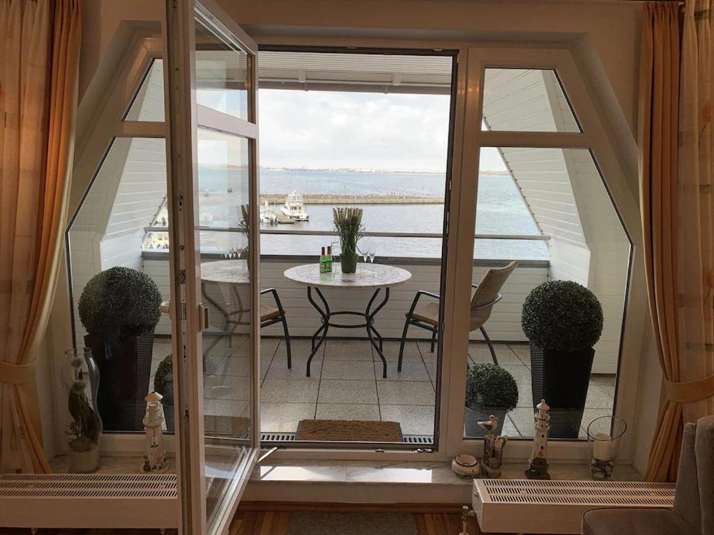 Ferienwohnung Hafenblick Wiek auf Rügen Exterior foto