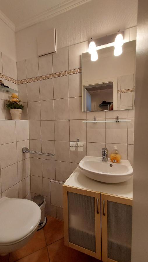 Ferienwohnung Hafenblick Wiek auf Rügen Exterior foto