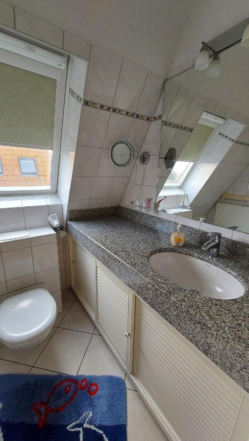 Ferienwohnung Hafenblick Wiek auf Rügen Exterior foto