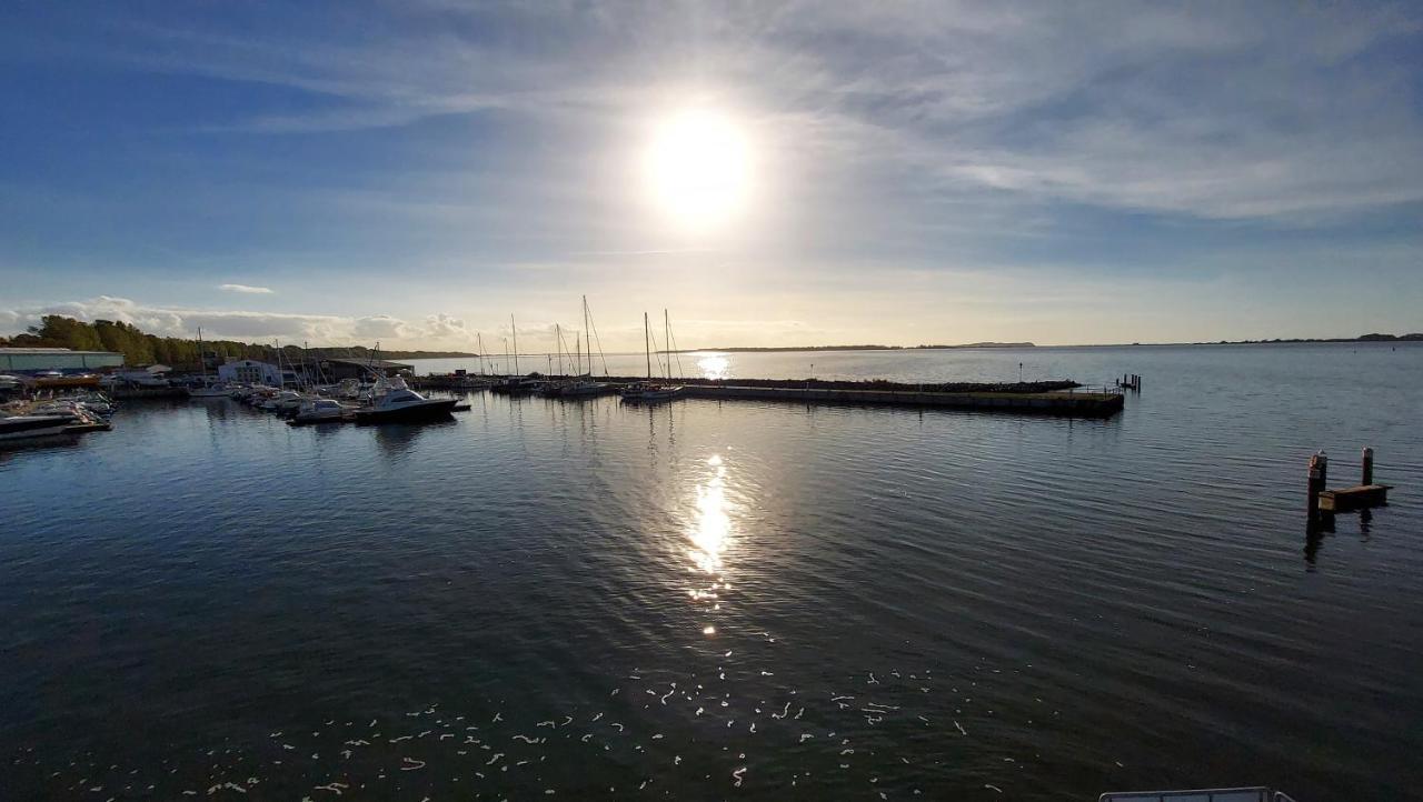 Ferienwohnung Hafenblick Wiek auf Rügen Exterior foto